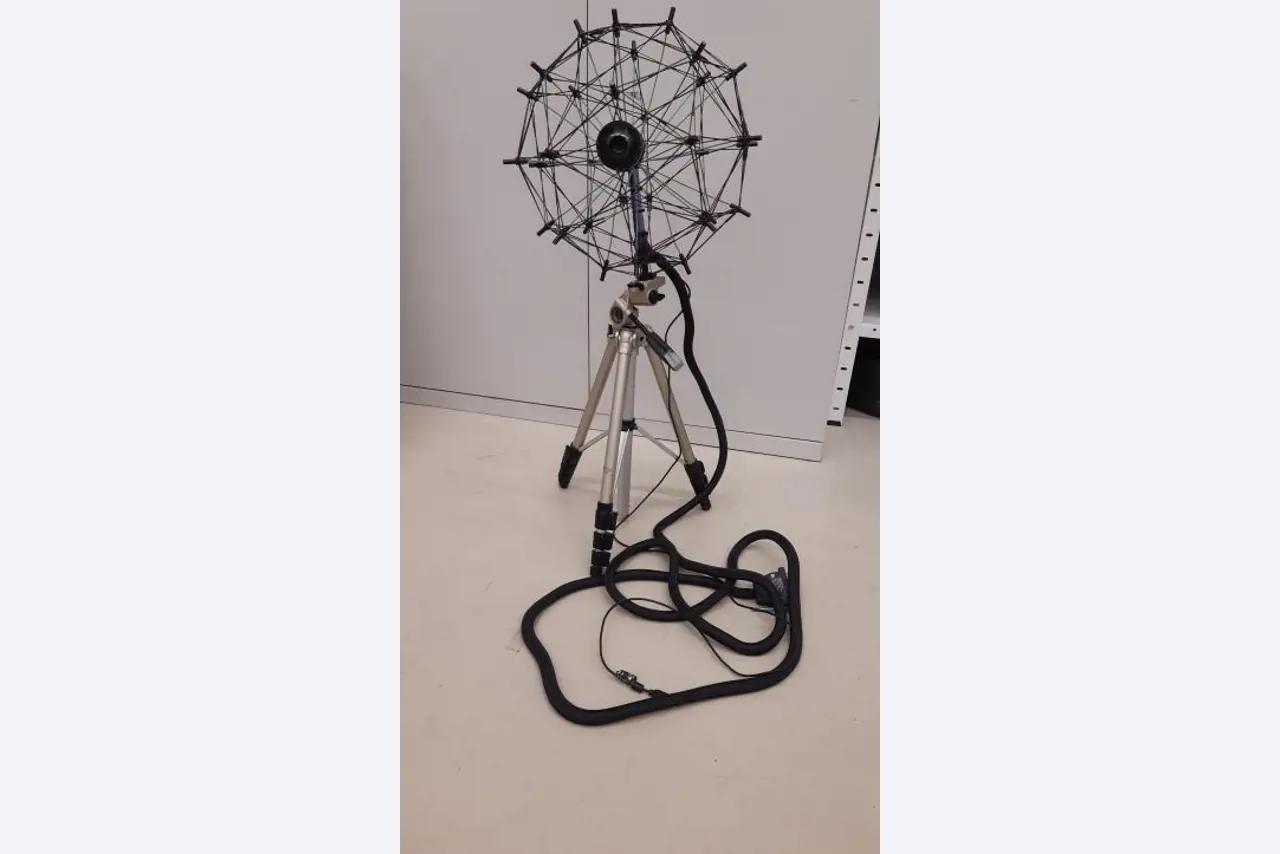 Machines pour le travail du métal et équipement de travail (chaussures de sécurité)-1